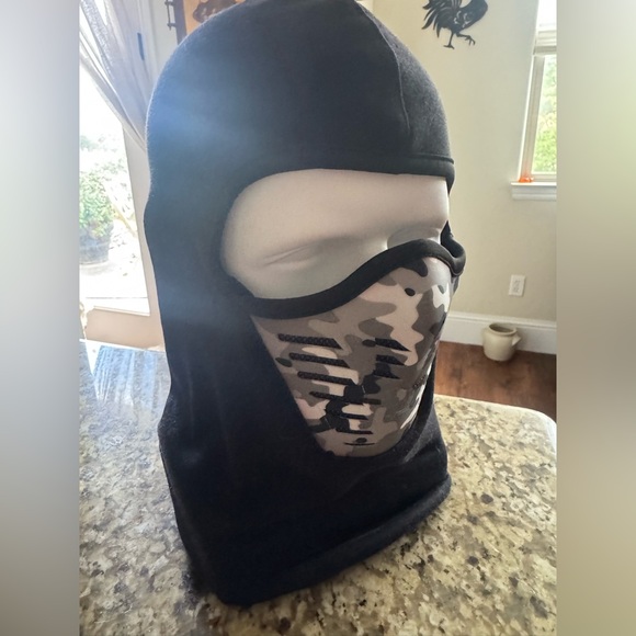 NWT Balaclava Ski Mask - Thermal Face Mask Cold Weather Motorcycle Mask - Picture 7 of 11